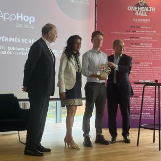 L'élève Sébastien Rodillon, fondateur d’Apphop, primé aux Trophées Serge Weinberg